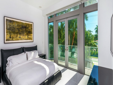 Venetian Beach Ultimate Luxury Villa